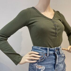 BANANA REPUBLIC | Ribbed Henley Long Sleeve
Stretchy Tight Green Bodysuit XS